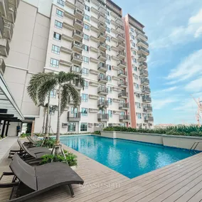Studio with Free Pool Access & Night Swimming in Capitol Town - Image 3