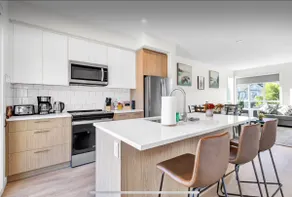 Cozy 3BR Townhouse Near Macleod & Spruce Meadows - Image 4