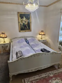 Romantic riverside cottage - Image 4