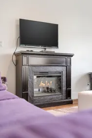 Modern Retreat · 2BR · Harrison Village - Image 3