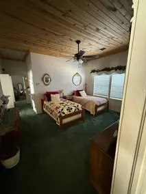 Beautiful original 2.5 bedroom, 2 bathroom home. - Image 3