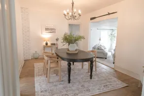 Charming cottage walkable to downtown BL & lake - Image 5