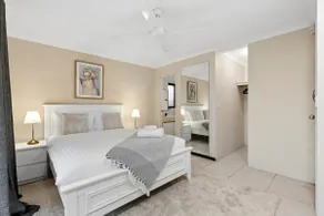 5BR Home | Sleeps 10 | Outdoor Fireplace | Merriwa - Image 5