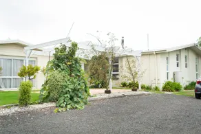 Bridport Coastal Classic 3 BR Beach side Escape - Image 2