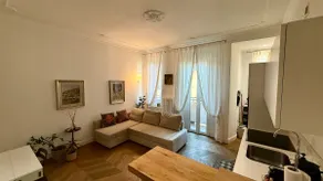 Elegant period house in La Maggiolina - Image 5
