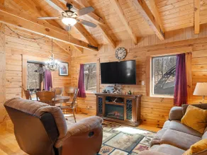 Sam's Place- Peaceful Cabin near Lake Of Egypt - Image 3
