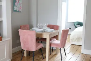 Smugglers Retreat - Sea Views & Garden, Rottingdean - Image 3