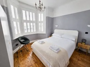 Smugglers Retreat - Sea Views & Garden, Rottingdean - Image 2