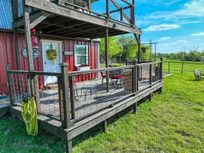 The Red Magnolia - Private Cabin/Fishing/Longhorns - Image 4