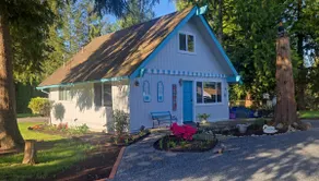 Little House Off the Loop - Image 2