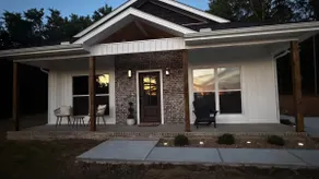New Home|Sleeps7|fast WIFI| FirePit King bed - Image 3