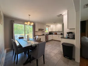 Cozy 2 bedroom home + office space W/ Fast Wi-Fi - Image 3