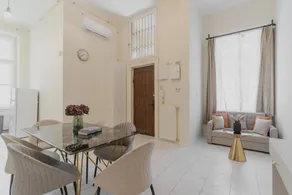 Light-Filled 3BR Retreat - Relaxing Family Apt - Image 3