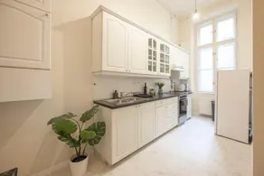Light-Filled 3BR Retreat - Relaxing Family Apt - Image 4