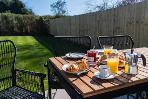 Woodstock - 3 Bed Luxury Bungalow with Full SKY TV - Image 3