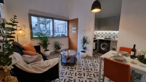 Clio House Stylish 2BR Boutique Walk to Beach - Image 3