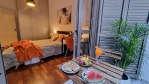 Clio House Stylish 2BR Boutique Walk to Beach - Image 5