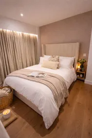 Chic 1‑Bed Apartment, Central Cranleigh Stay - Image 2