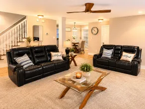 Cozy & Quiet Retreat | Near LakePoint Sports - Image 2