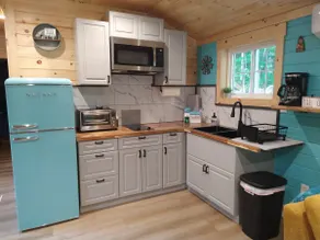 The Beech House at ADK Getaway - Image 5