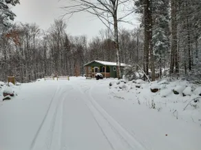 The Beech House at ADK Getaway - Image 4