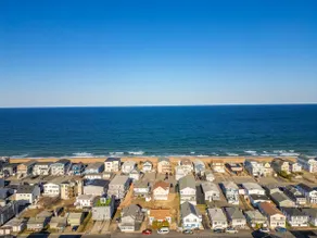 La Dolce Vita Beach House at Salisbury Beach. - Image 5