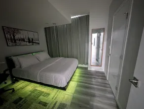Serene and Spacious Suite - Perfect for Relaxation - Image 4