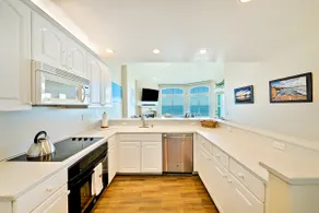Ocean Front Amazing Reviews Best 2BR in San Diego - Image 3