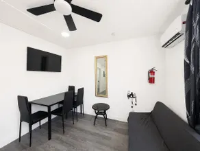 Comfy retreat by South LA - Image 5