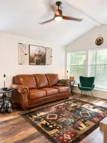 Hattiesburg Hideaway - Relax & Recharge - Image 2