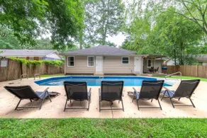 Pool Fenced Yard & Patio Ventura Vista Retreat - Image 3