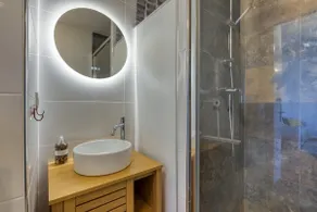 Cozy, Quiet Apartment Near the Sea - Image 3