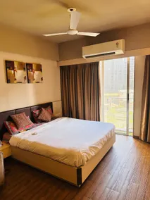 𝟗𝟕𝟐𝟒𝟏𝟎𝟗𝟗𝟕𝟕 Surat Airport stay 24/7 - Image 4