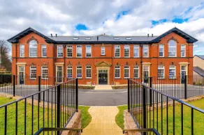 The Old Lecture Building - Image 5
