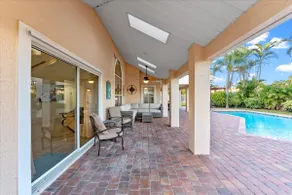 Beachy Places, Hot tub, Pool, Beach - Image 5