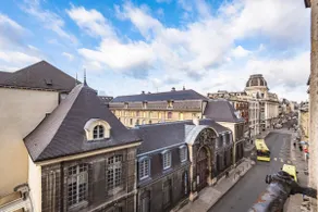 Between the Cathedral and the Beaux-Arts Museum - Image 4