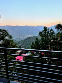 2BHK Valley View | Kasauli• lift•Café•Parking•pet - Image 5