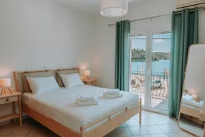 Teal Seafront Home - Image 3