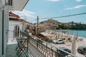 Teal Seafront Home - Image 2