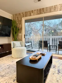 Luxury St James Condo | Spa Shower, Jacuzzi Tub - Image 4