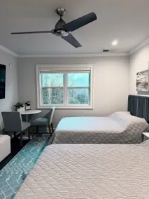 Luxury St James Condo | Spa Shower, Jacuzzi Tub - Image 5