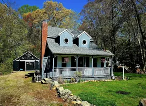 NEW Coastal Cottage 2 Miles to Beach and Lake Access - Image 2