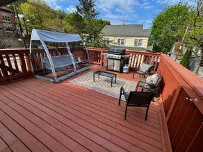 Suburban Comfort w/ Deck, Parking+Easy NYC Commute - Image 4