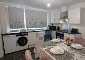 Fully Equipped Homely Heaven - Image 4