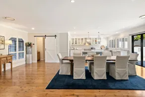 Southern Highlands Villa, Spacious, Gardens, Pool - Image 4