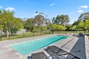 Southern Highlands Villa, Spacious, Gardens, Pool - Image 3