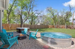 Ol' Blue Waco · Jacuzzi · <10 min to Magnolia - Image 2