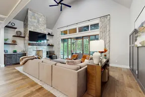 Charming 5BR house, HUGE screened porch, Grill - Image 4