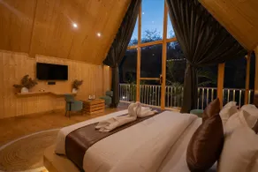 Corbett Milestone: Premium Glass A-Frame Cottage 3 - Image 2