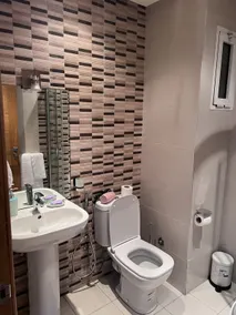 Modern apartment in Agdal - Image 5